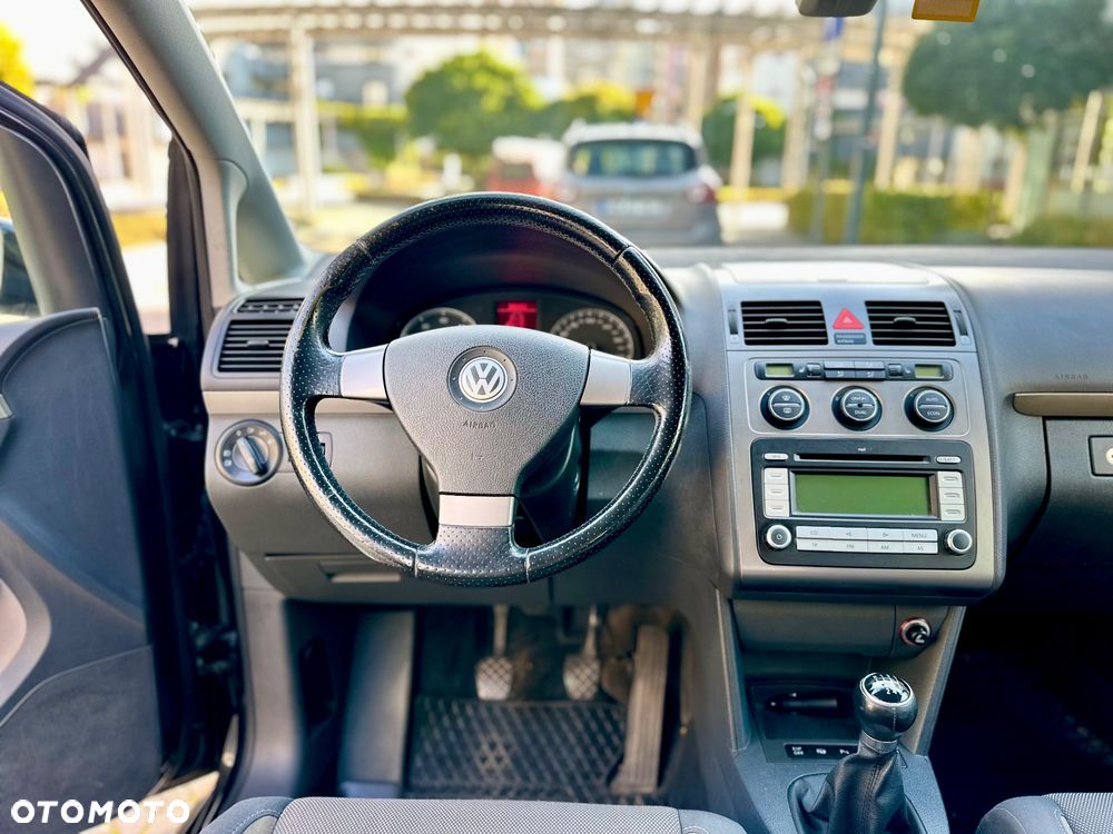 Volkswagen Touran 1.4 TSI Cross - 18