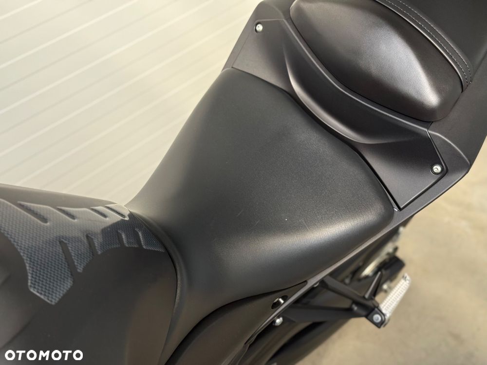 Yamaha MT - 30