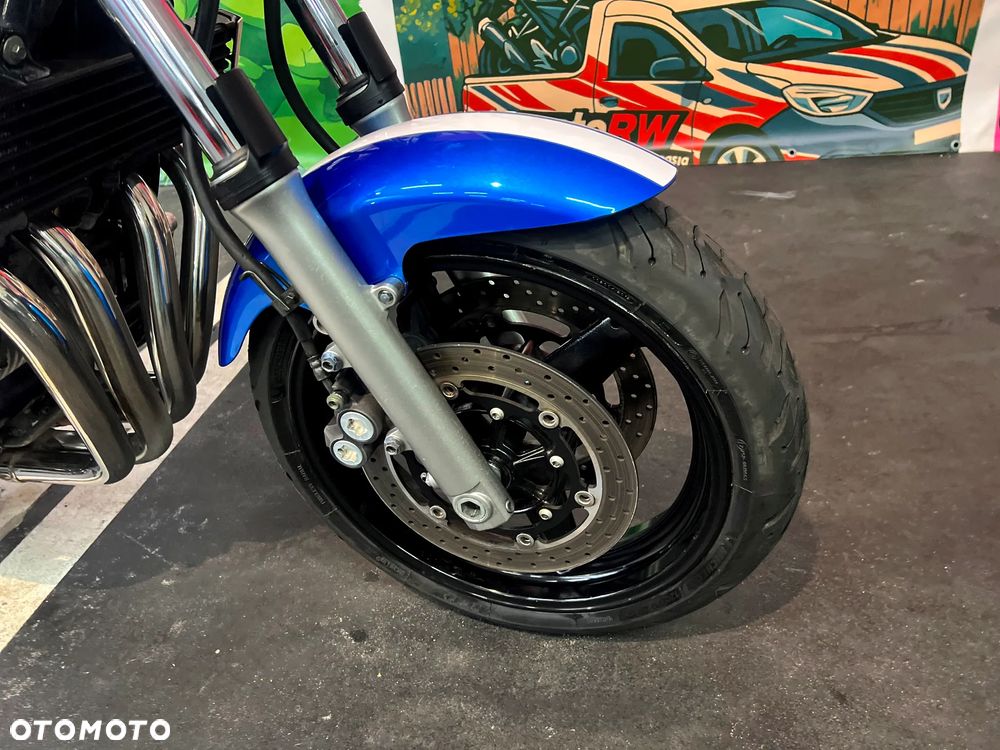 Yamaha XJR - 13