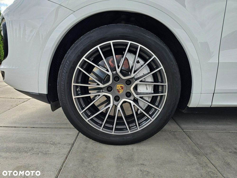 Porsche Cayenne - 12