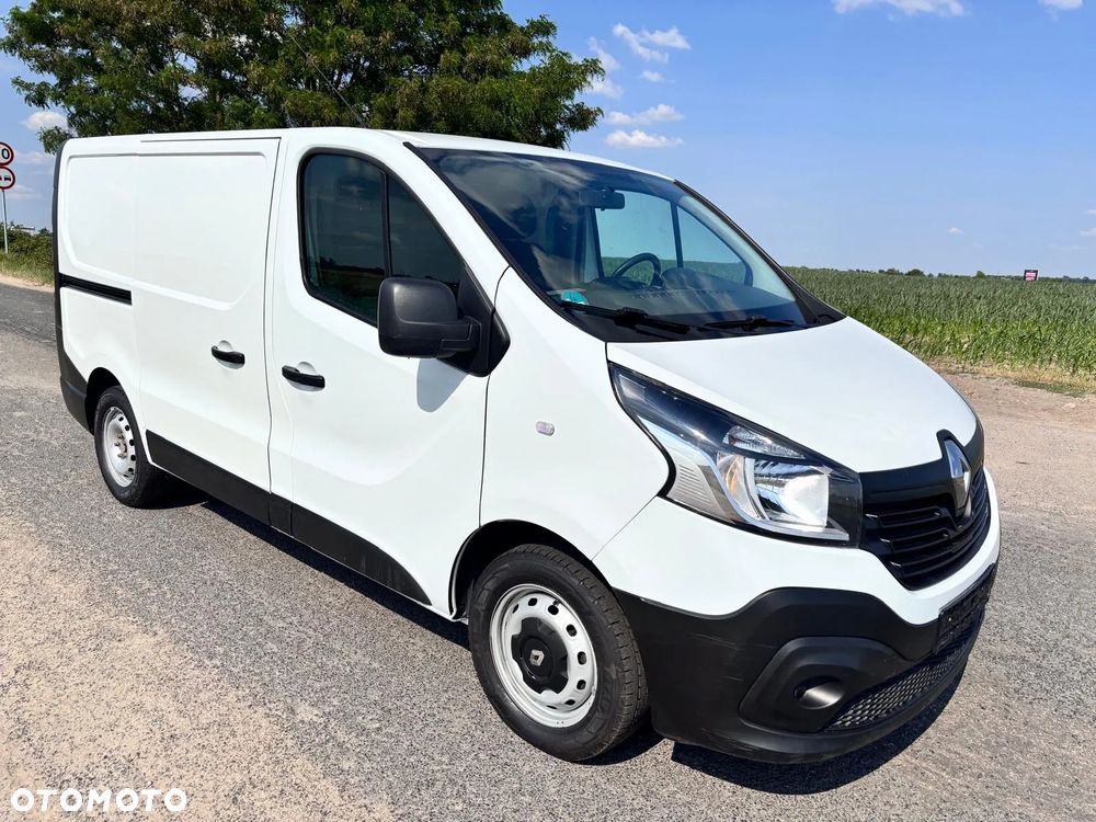Renault TRAFIC - 2