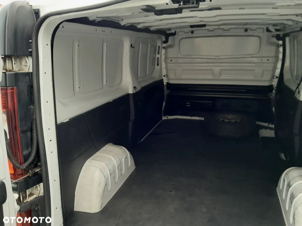 Renault Trafic - 16