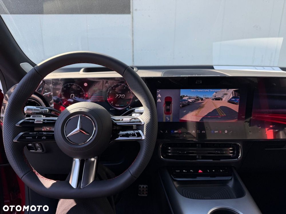 Mercedes-Benz GLB - 13