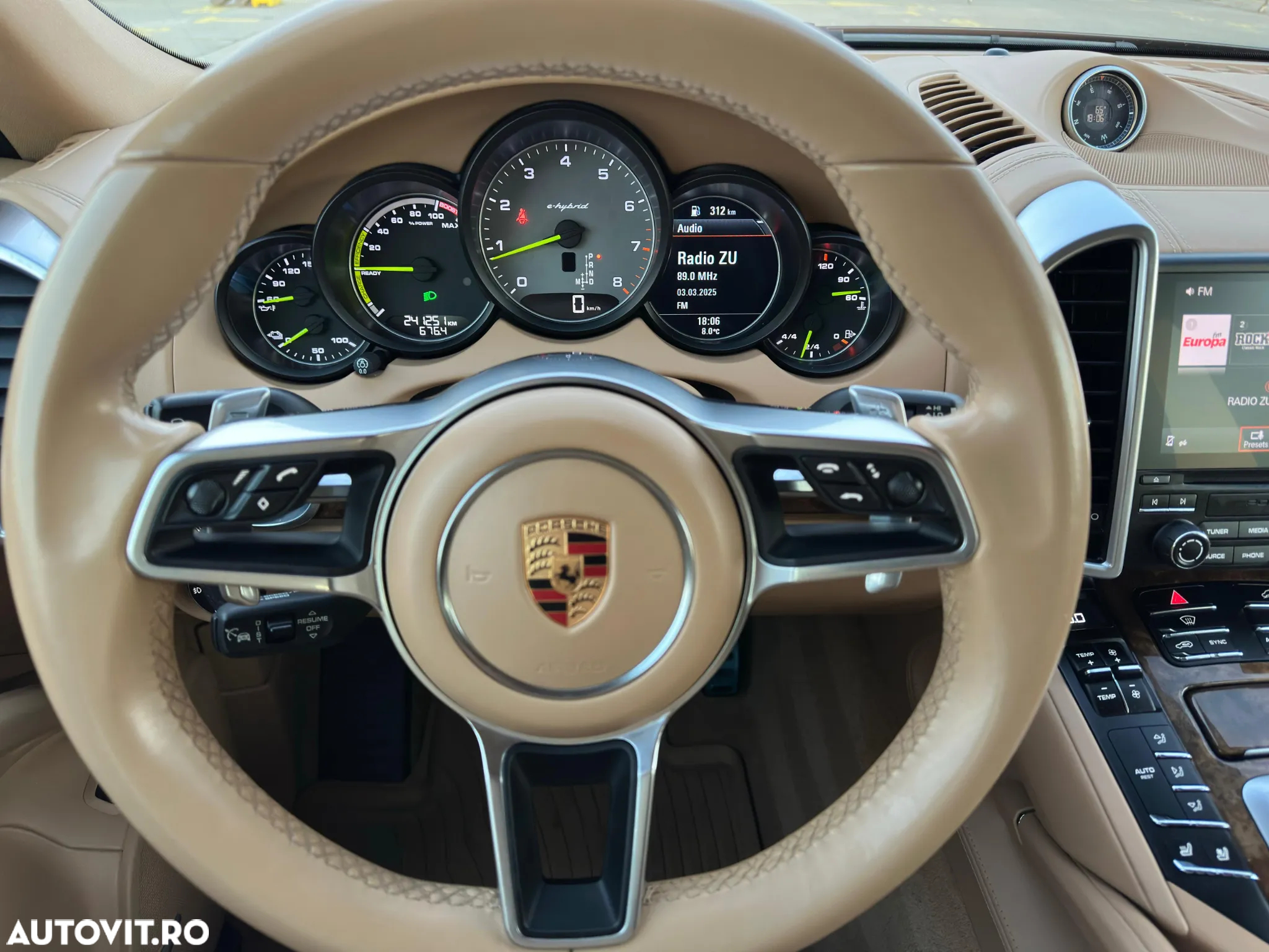 Porsche Cayenne - 11