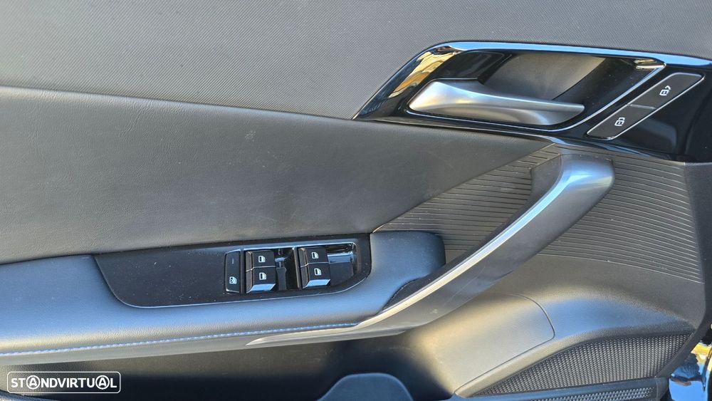 MG MG4 64 kWh Luxury - 8