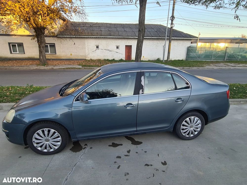 Volkswagen Jetta 1.9 TDI Trendline - 1