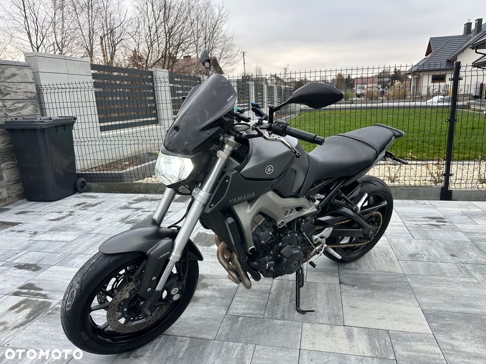 Yamaha MT - 12