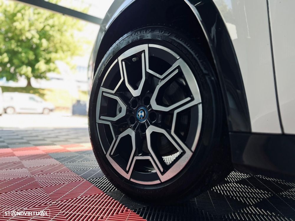 BMW iX1 xDrive30 - 16