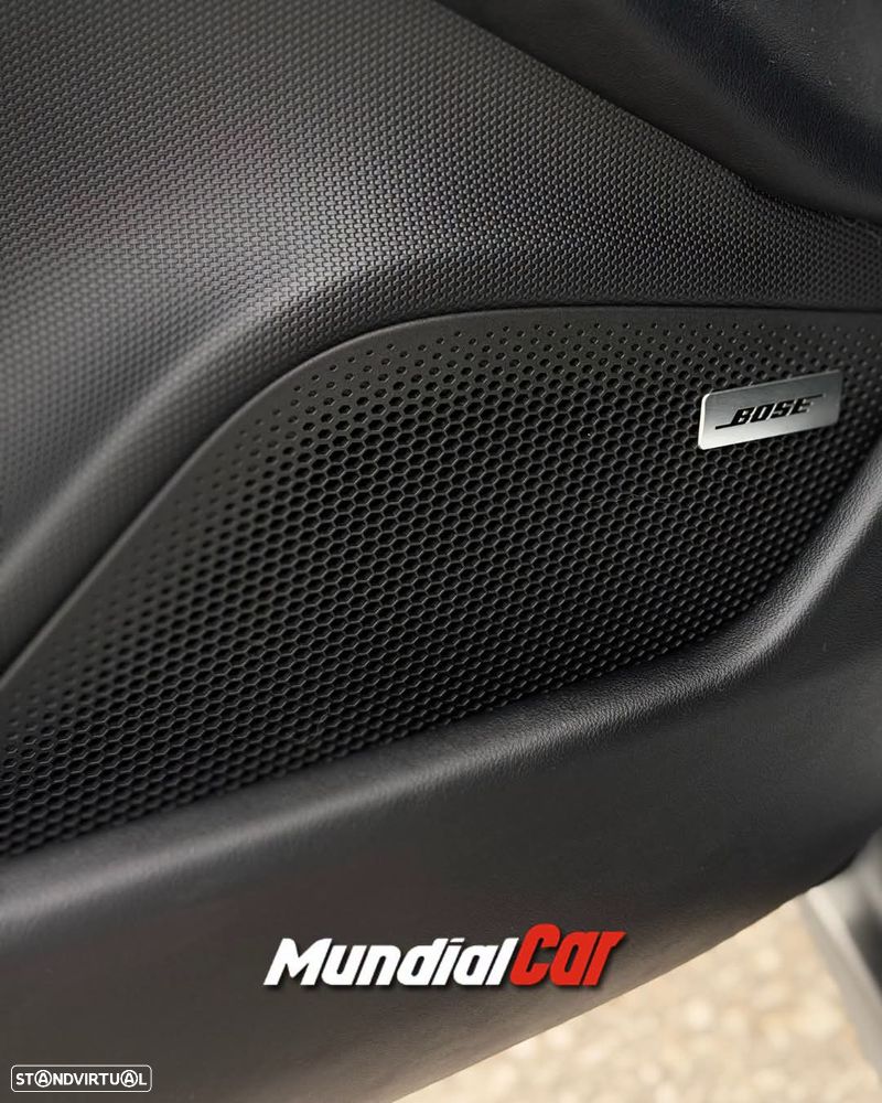 Porsche Taycan Cross Turismo - 34