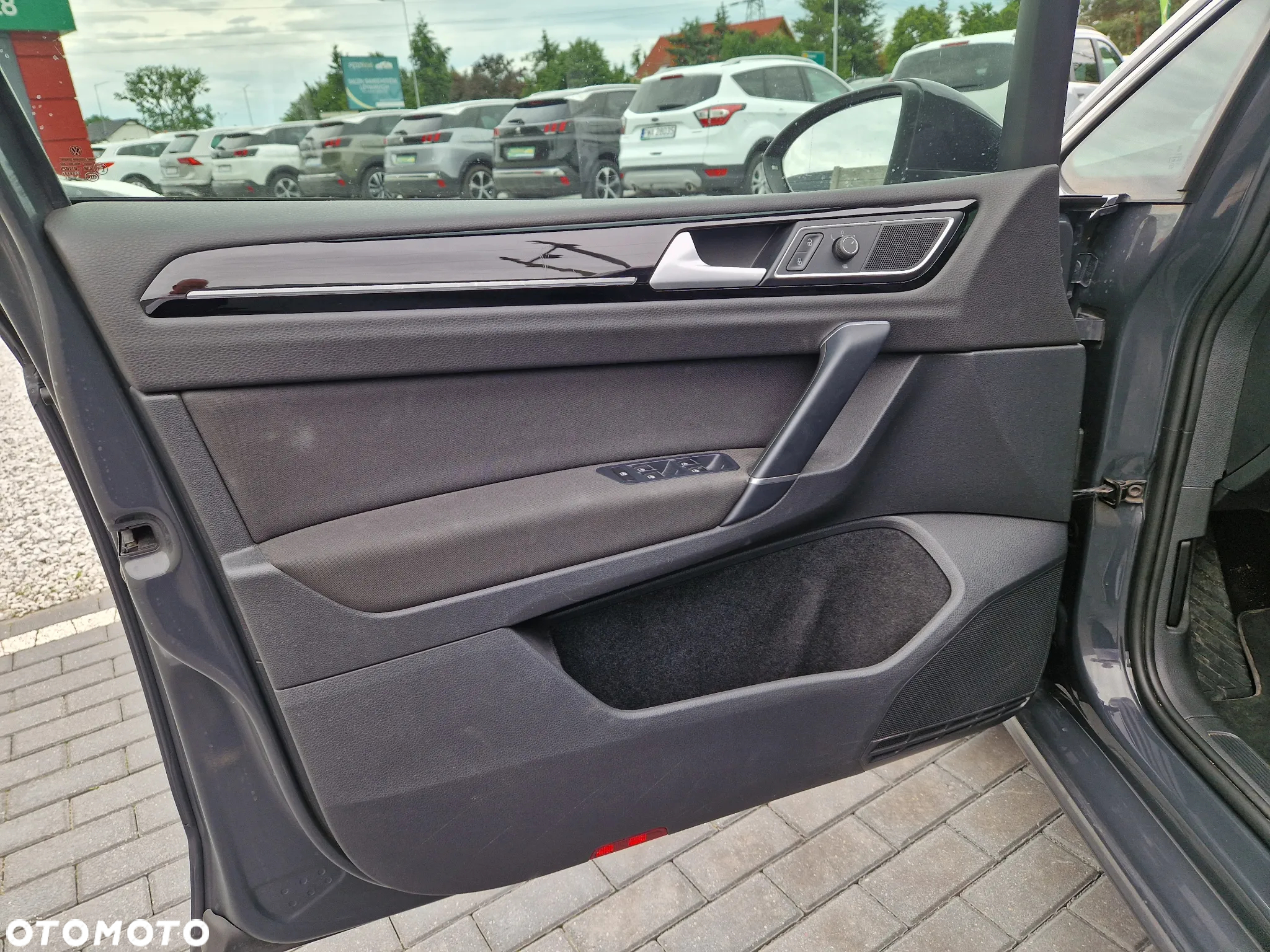 Volkswagen Golf 1.6 TDI BlueMotion Technology Comfortline - 14