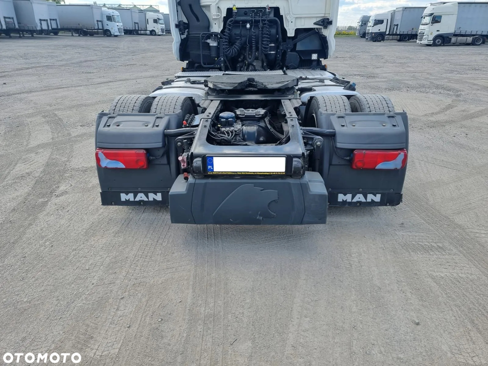 MAN TGX 18.470 LOWDECK PO KONTRAKCIE DUZA KABINA RETARDER ASYSTENT MARTWEGO POLA SALON PL AUTOMAT ZBIORNIKI 1090 LITRÓW RADAR - 8