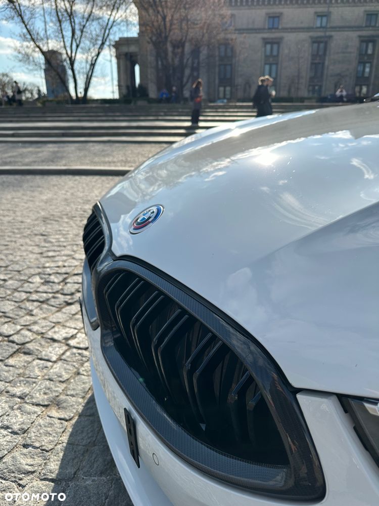 BMW Seria 8 - 12