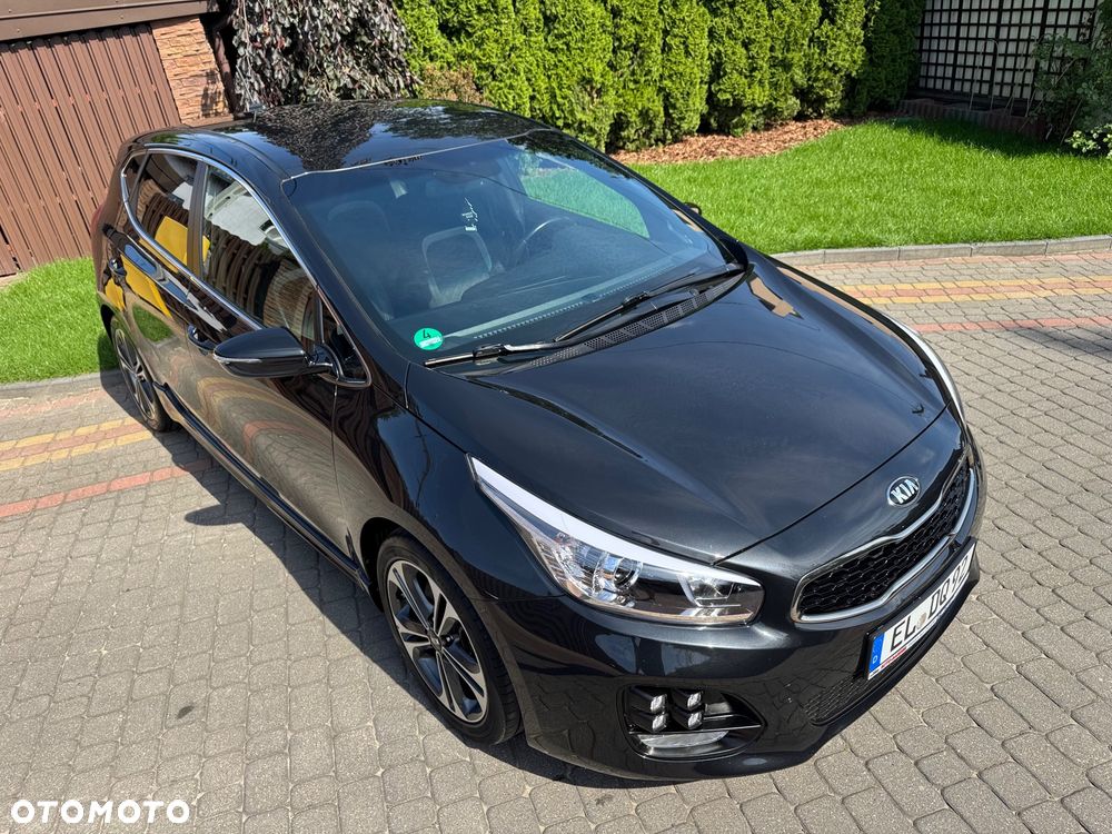 Kia Ceed 1.6 CRDi 136 ISG GT Line - 11