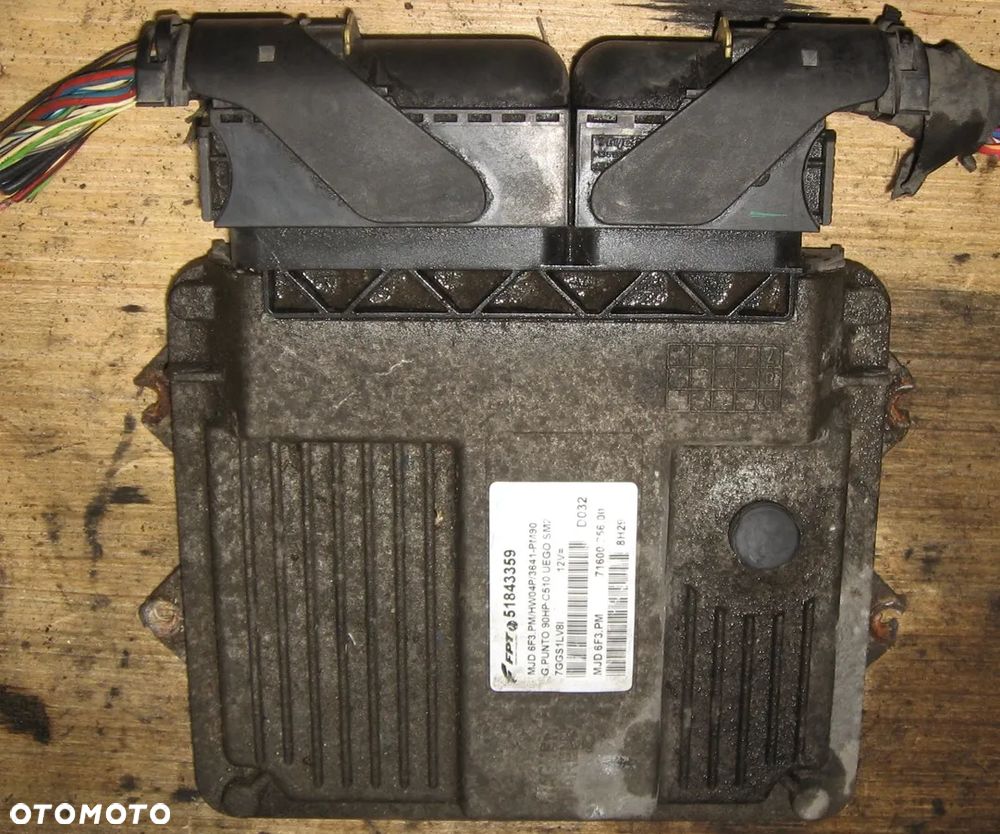 sterownik silnika FIAT GRANDE PUNTO 1.3 MJET JTD 51843359 - 1
