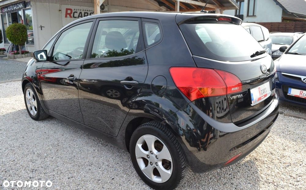 Kia Venga - 18