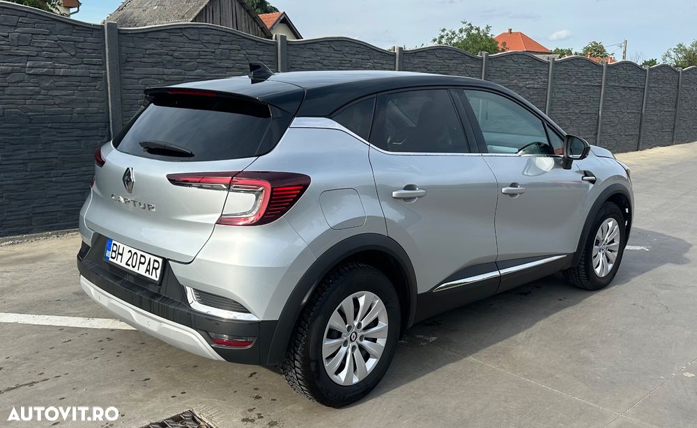 Renault Captur MHEV 140 Techno - 3