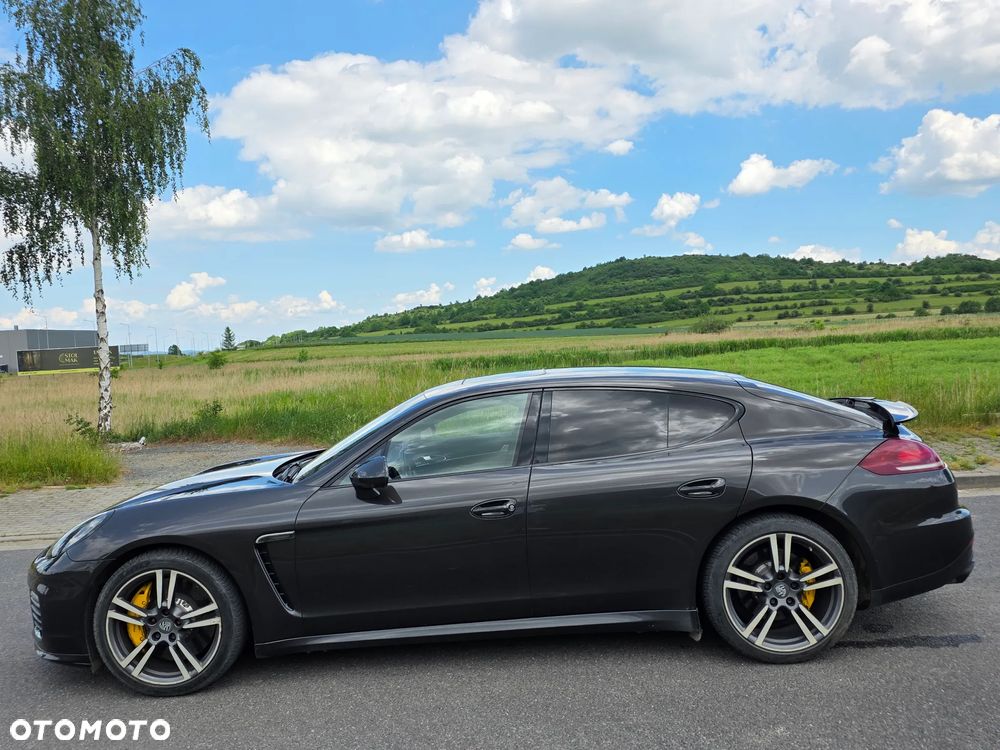 Porsche Panamera GTS PDK - 2