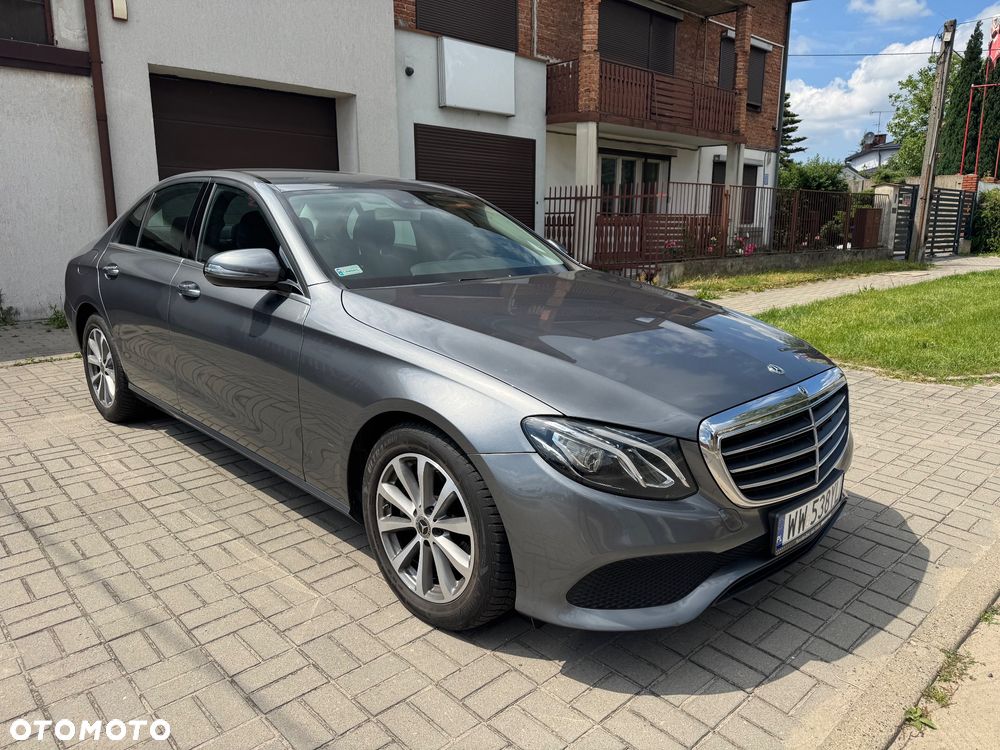 Mercedes-Benz Klasa E 220 d 4-Matic 9G-TRONIC - 8