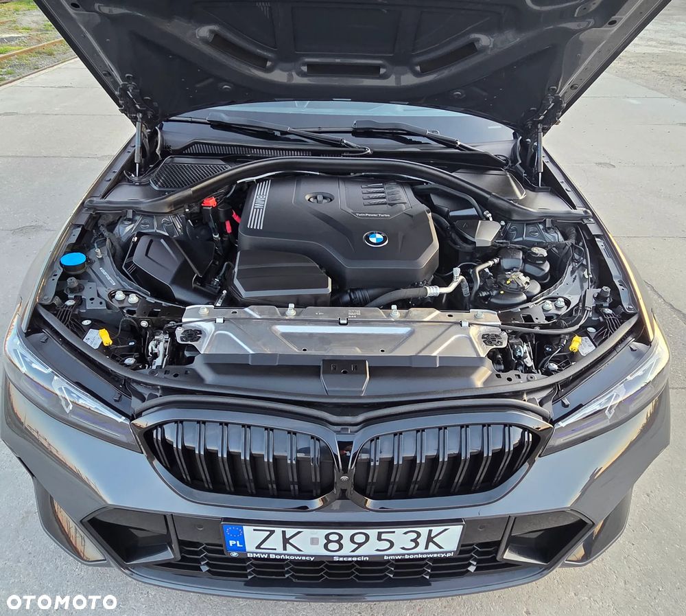 BMW Seria 3 330i xDrive M Sport - 25