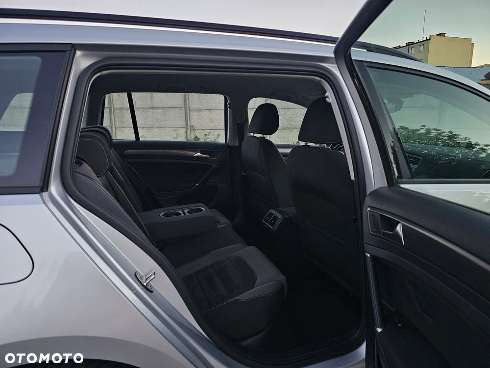 Volkswagen Golf 1.6 TDI BMT Highline - 11