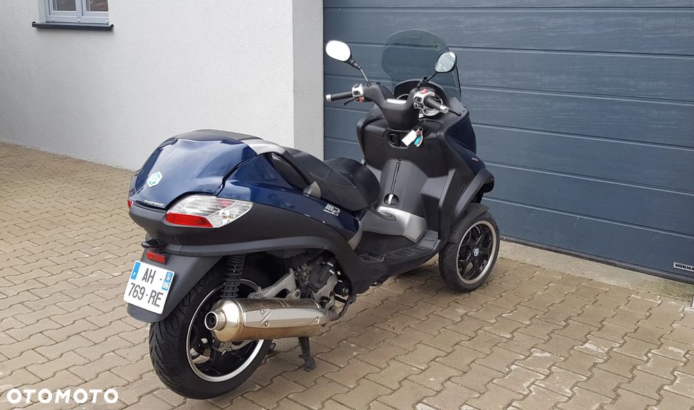 Piaggio MP-3 - 8