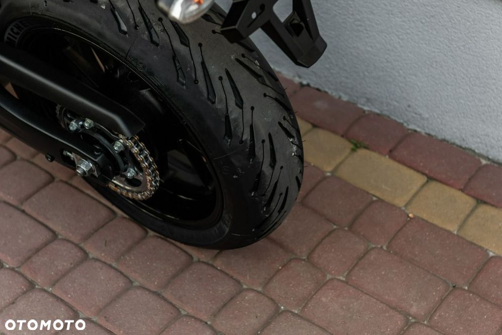 Yamaha MT - 8
