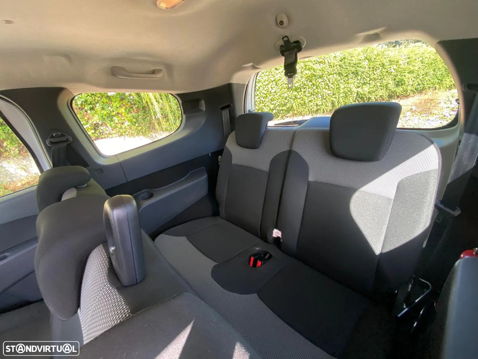Dacia Lodgy 1.5 dCi Confort 7L - 29
