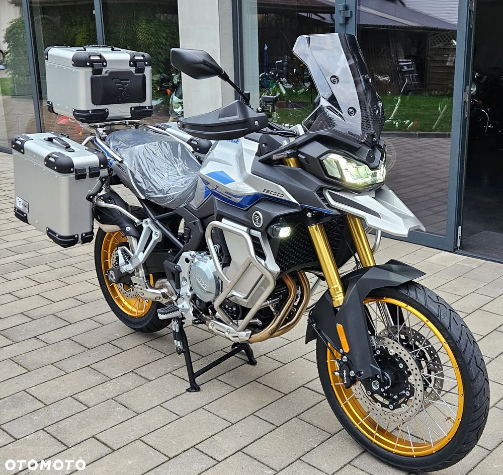 VOGE 900DSX - 15