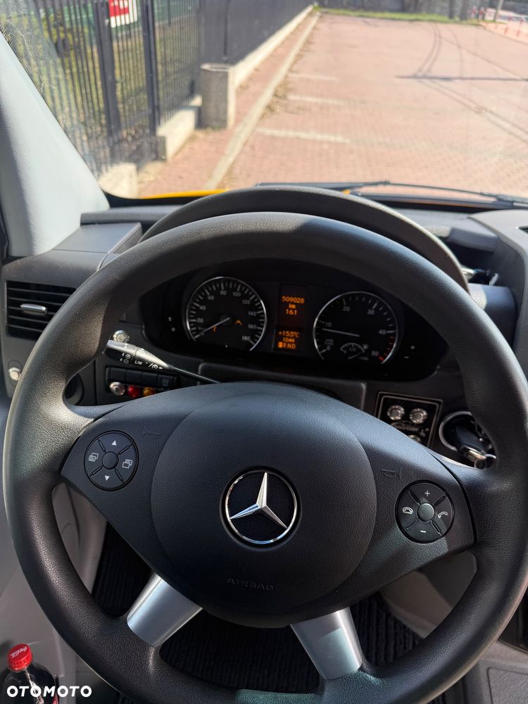 Mercedes-Benz 516 - 6