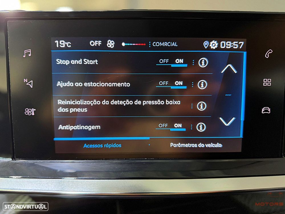 Peugeot 208 1.2 PureTech SE Style - 31
