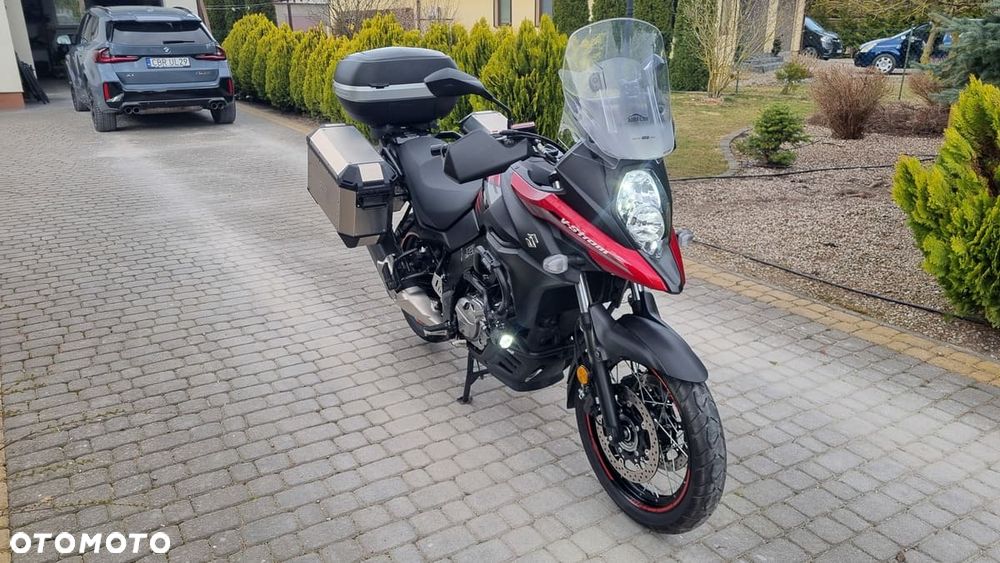 Suzuki V-STROM - 10