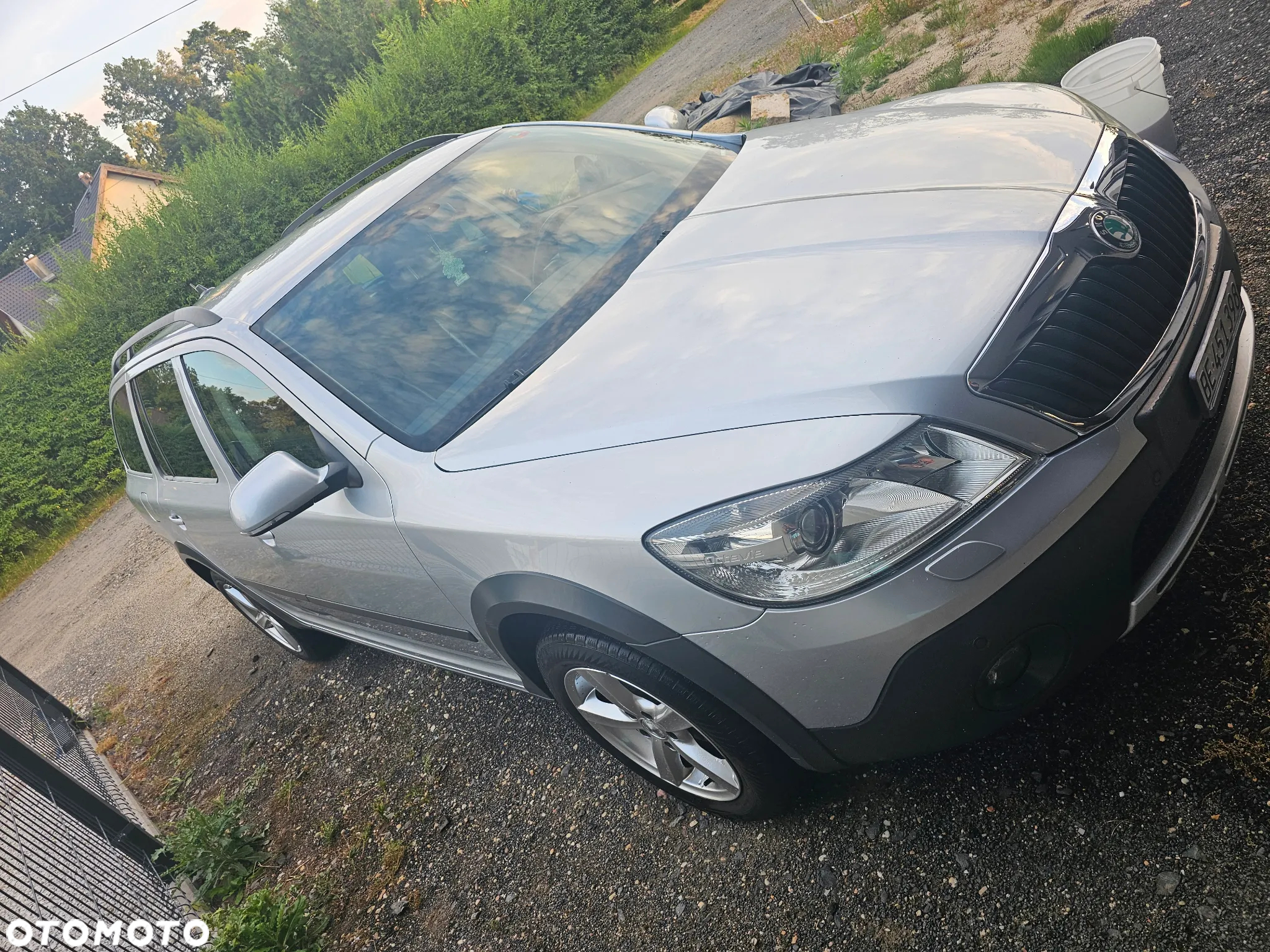 Skoda Octavia Combi 2.0 TDI DPF 4x4 DSG Scout - 4