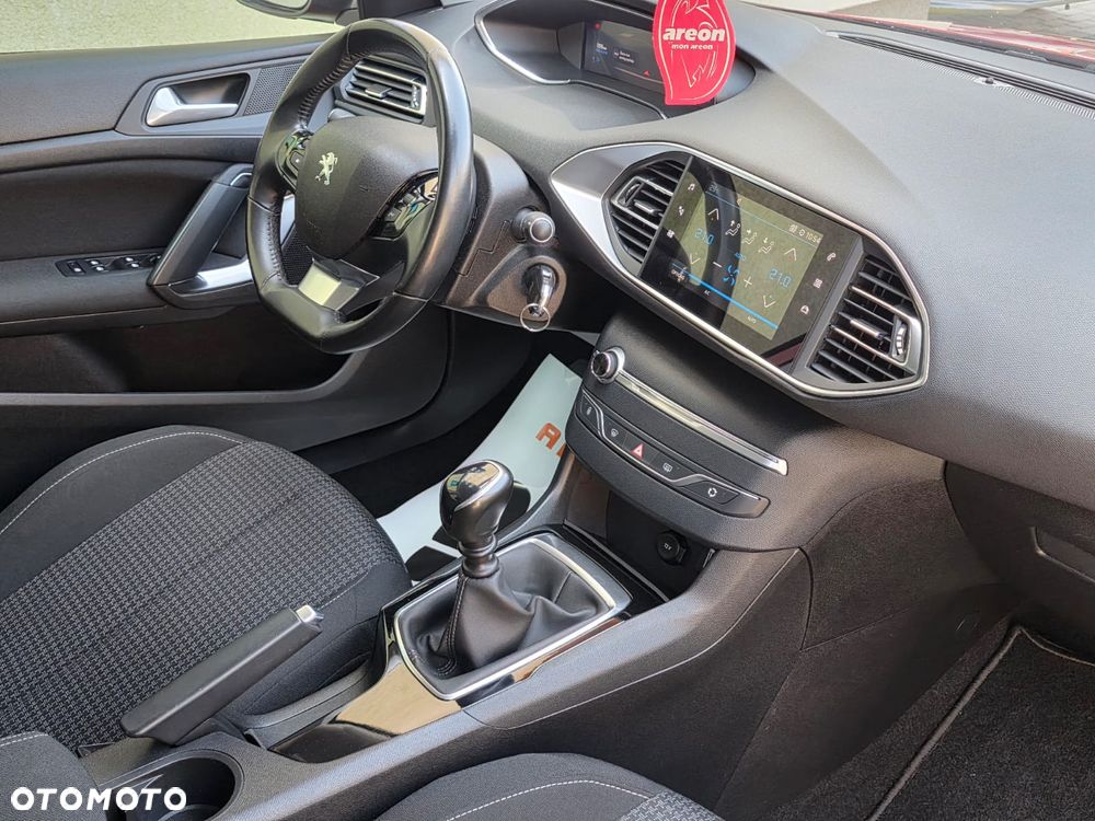 Peugeot 308 - 24