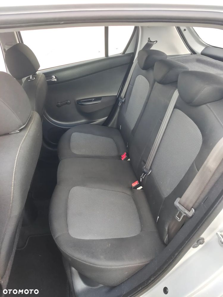 Hyundai i20 - 10