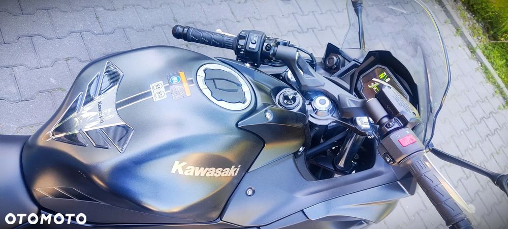 Kawasaki Ninja - 27
