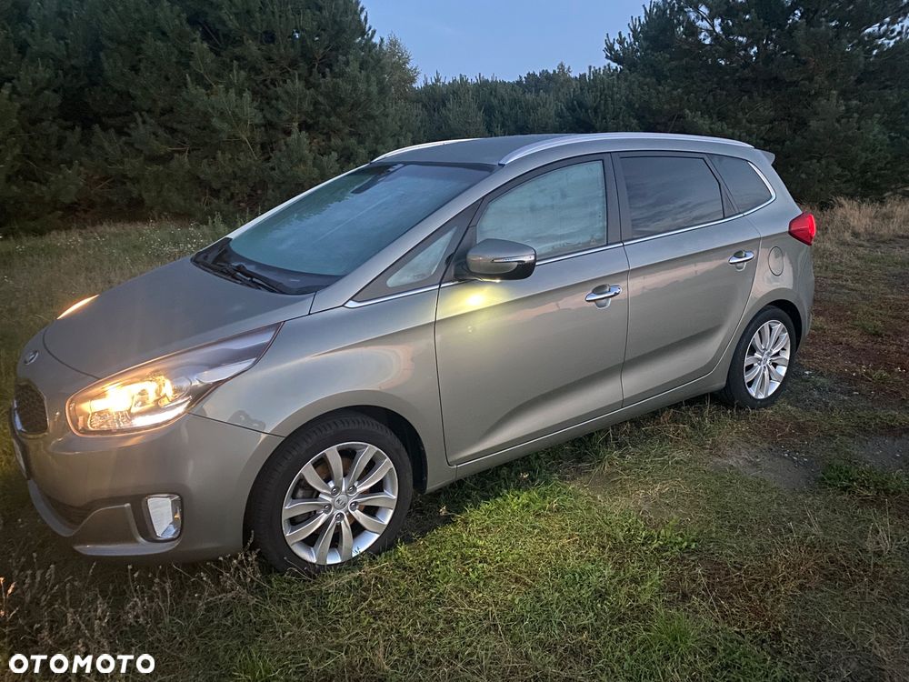 Kia Carens 1.7 CRDi M 7os EU6 - 25