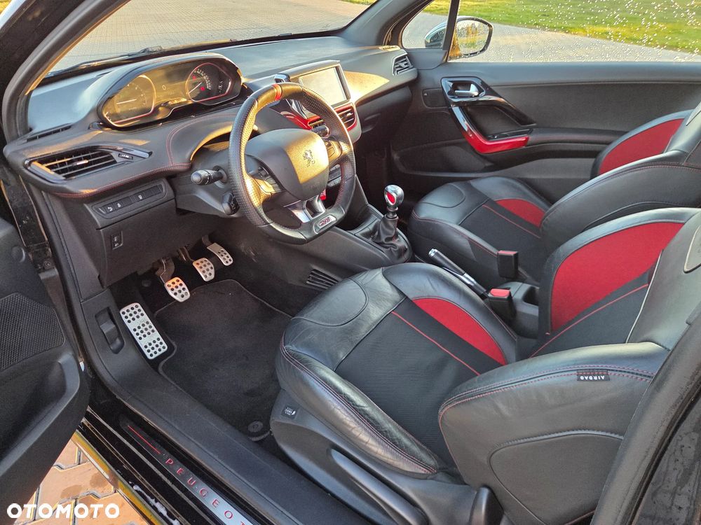 Peugeot 208 1.6 THP GTi - 10