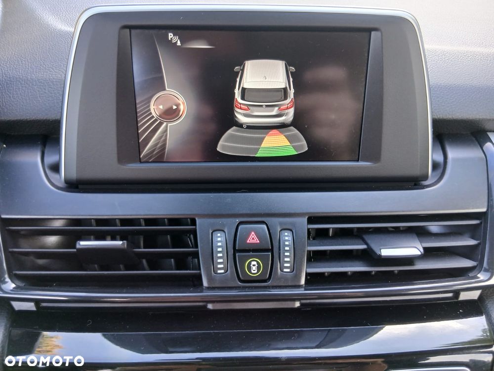 BMW Seria 2 218d xDrive Luxury Line - 27