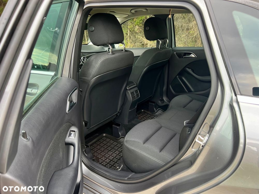 Mercedes-Benz Klasa B 200 CDI (BlueEFFICIENCY) - 20
