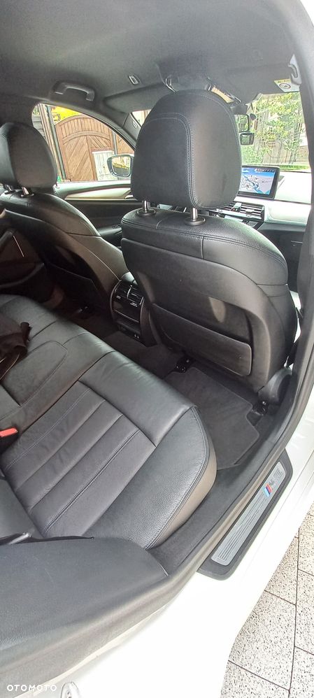BMW Seria 5 520d M Sport - 23