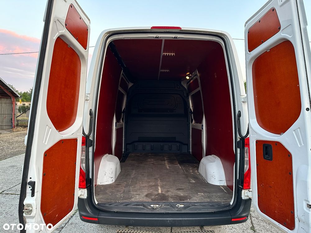 Mercedes-Benz Sprinter 319 - 5