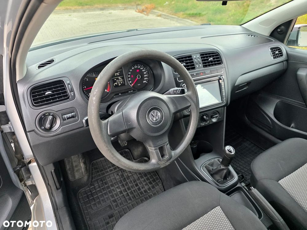 Volkswagen Polo - 16