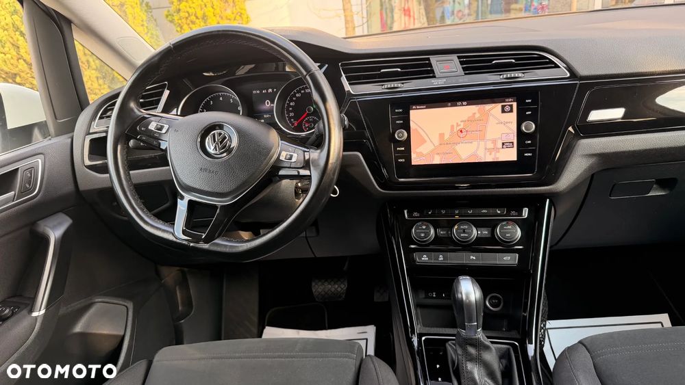 Volkswagen Touran 1.4 TSI BMT Highline DSG - 23