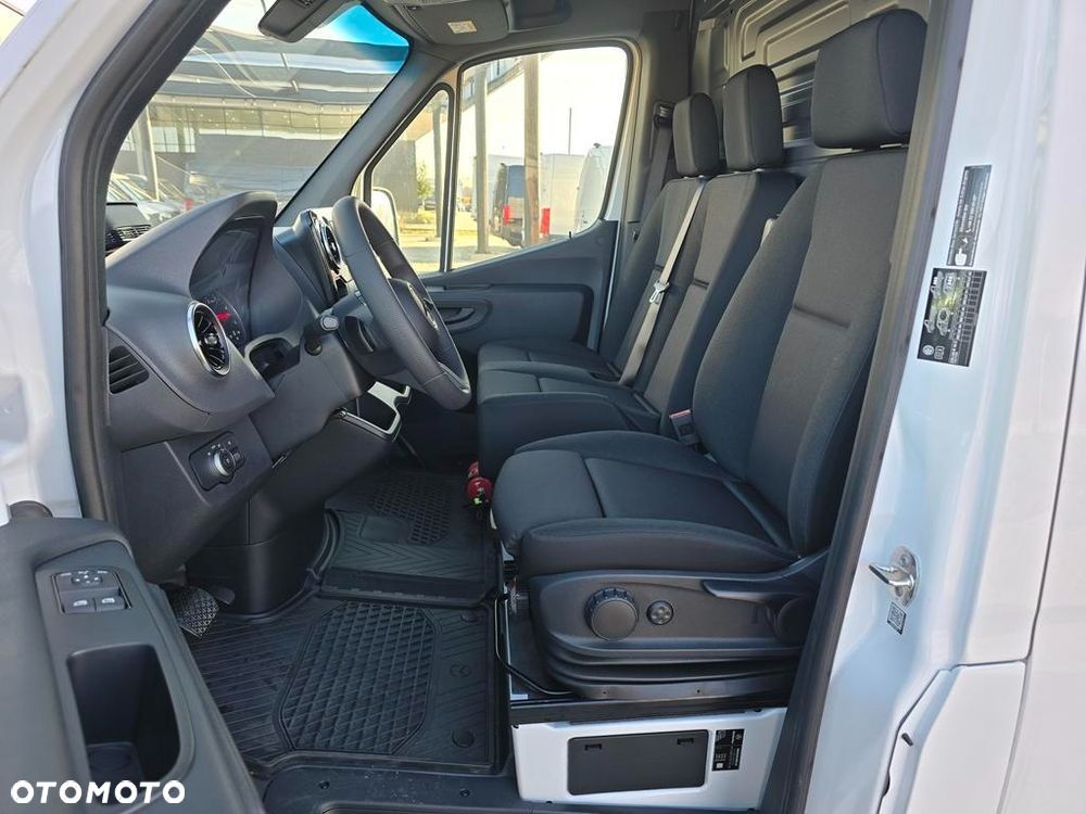 Mercedes-Benz Sprinter 319 CDI Long PRO 9G-Tronic - 8