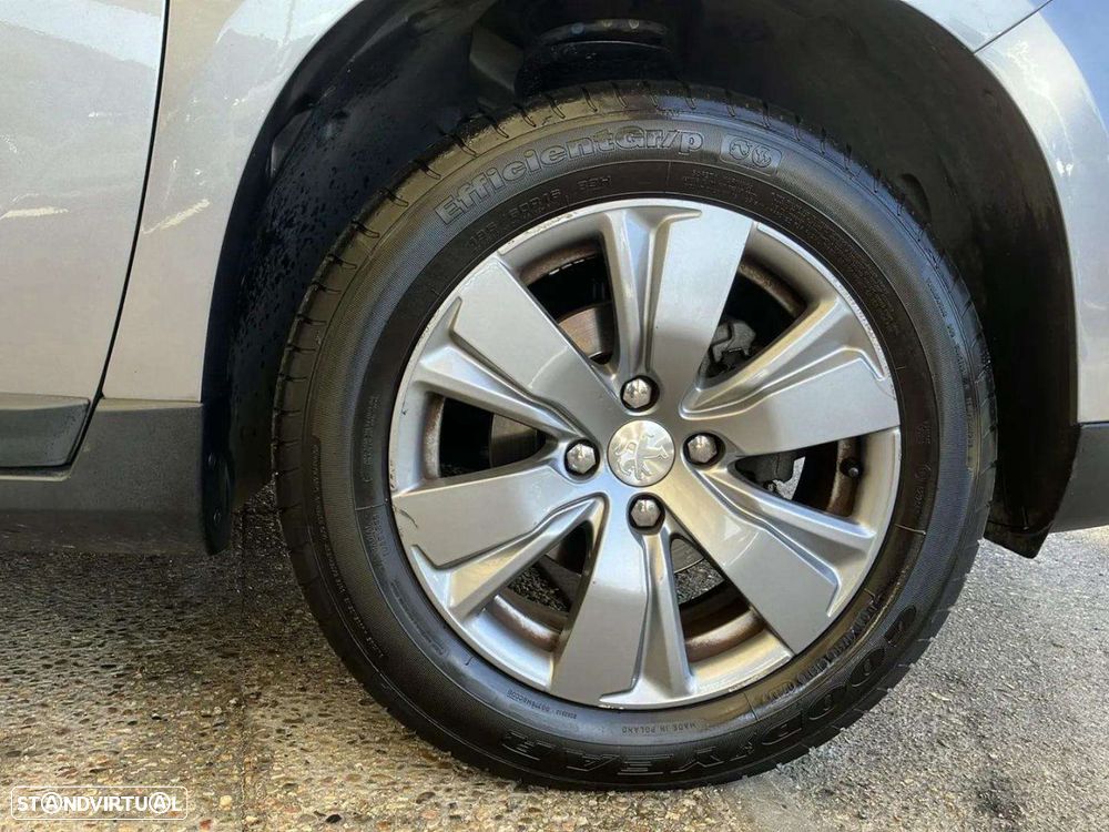 Peugeot 2008 1.2 PureTech Style - 18