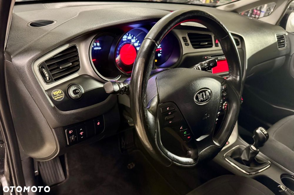 Kia Ceed - 21
