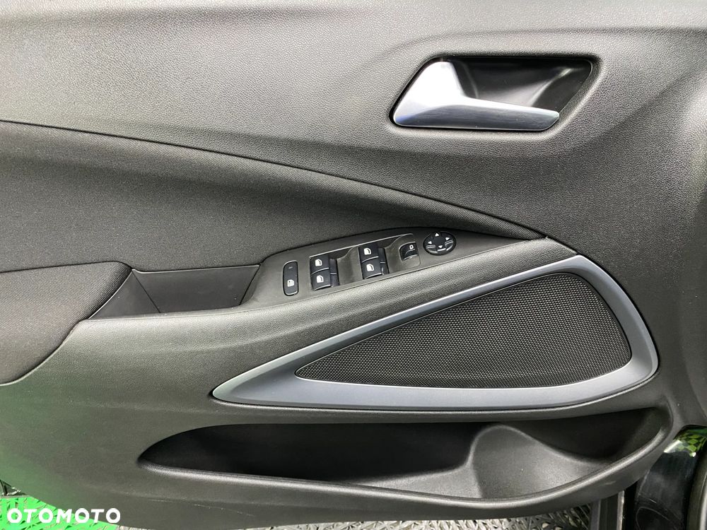 Opel Crossland X - 11