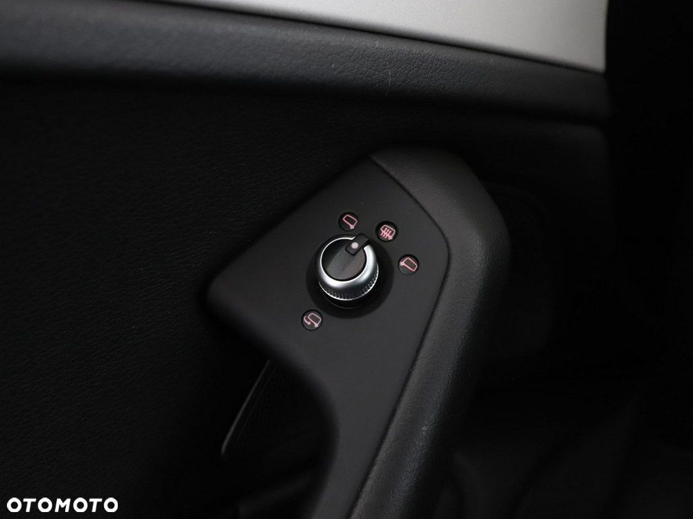 Audi A6 Avant 2.0 TDI ultra S tronic - 32