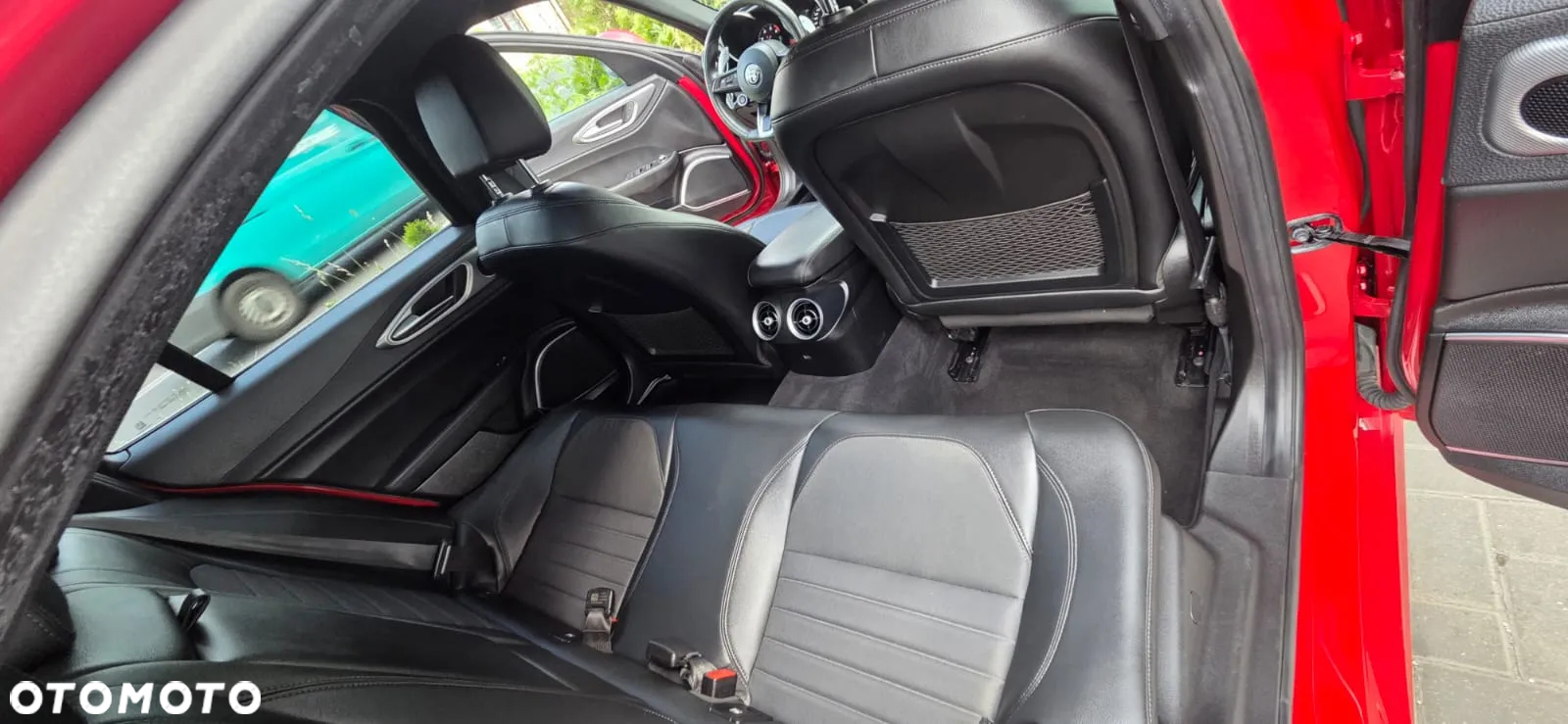 Alfa Romeo Giulia 2.0 Turbo - 30
