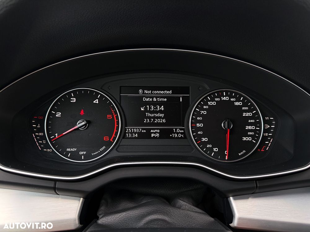 Audi Q5 2.0 40 TDI quattro S tronic Design - 9